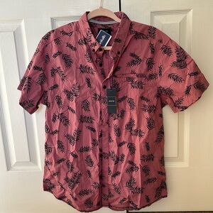 Level Ten Large pink leafy Tshirt
